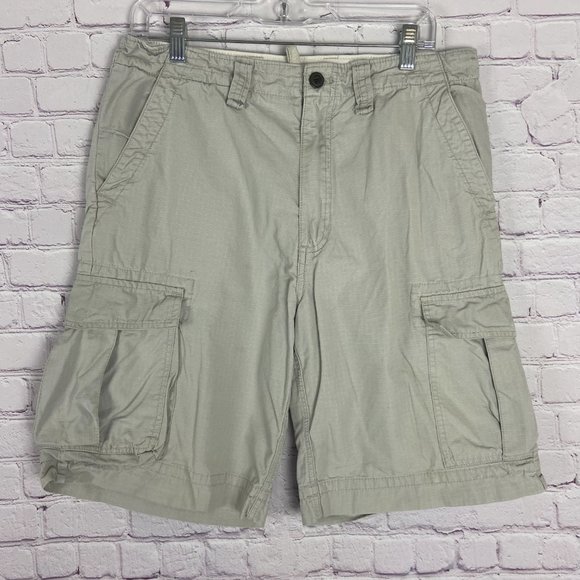 BUNDLE Men's Chaps Cream Cargo Shorts Sz:32 & FREE G.H.Bass Long Sleeve Tee. SM - Picture 2 of 14